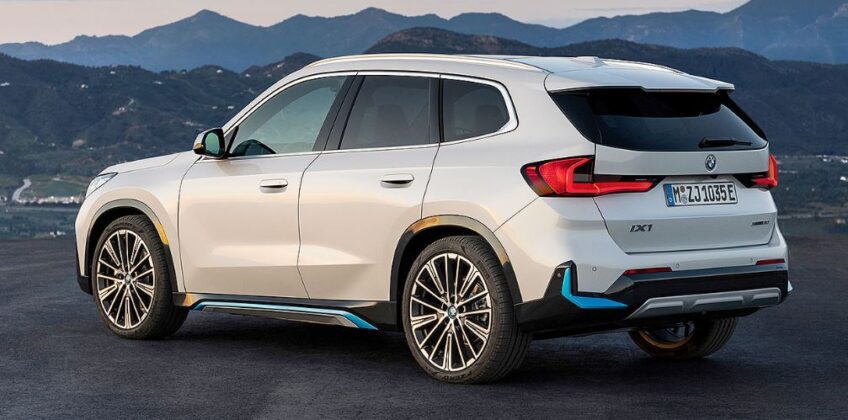 BMW iX1