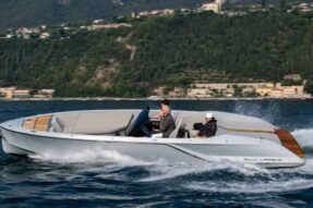 Frauscher x Porsche 850 Fantom Air