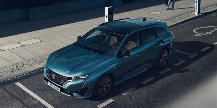 Peugeot e-308 SW