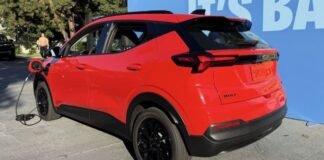 Chevrolet Bolt Returns and It’s Cheaper, Faster, and Smarter Than Ever Chevrolet Bolt