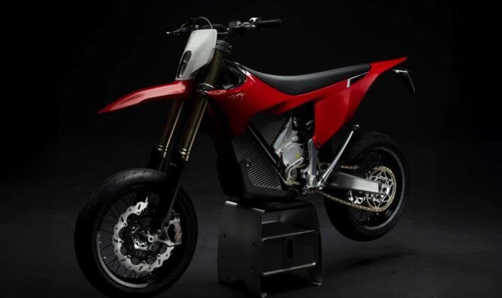 Stark’s EV Supermoto is Here Uses Car Chargers and Delivers 80HP Power