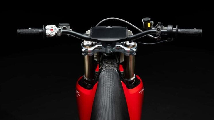 Stark’s EV Supermoto is Here Uses Car Chargers and Delivers 80HP Power