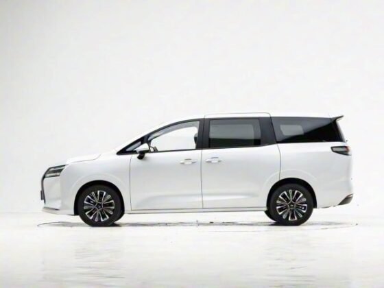 Wuling Xingguang 730