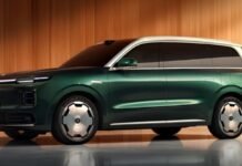 Stellantis-Backed Leapmotor D19 Crossover Begins Blind Preorders in China With Massive 80.3 kWh Battery