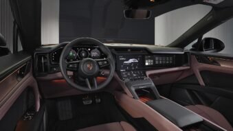 Porsche Cayenne Electric inside