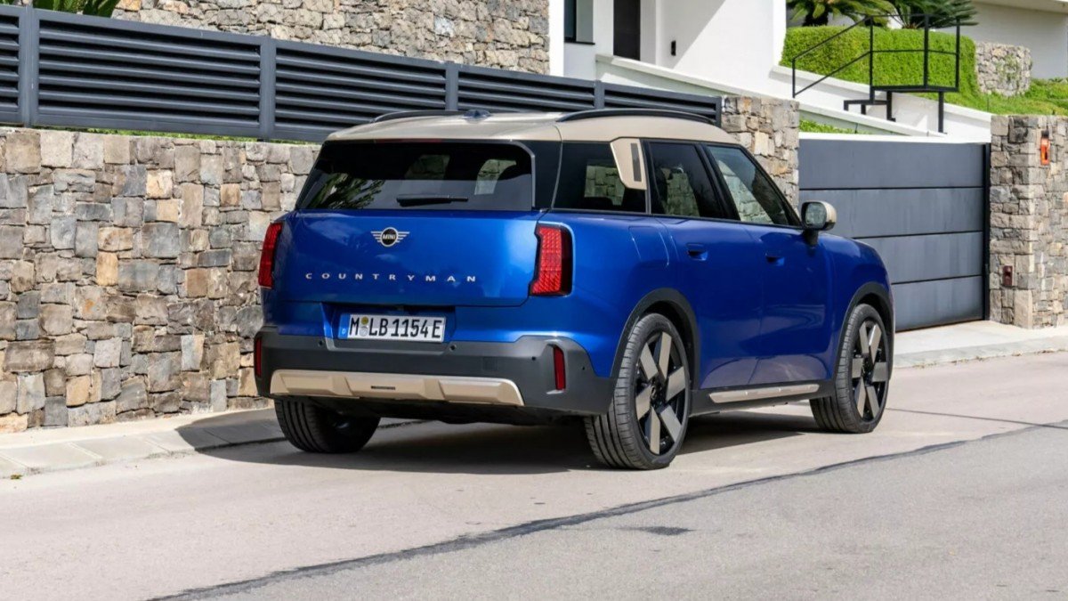 2025 Mini Countryman E Gets More Range With Battery Upgrade