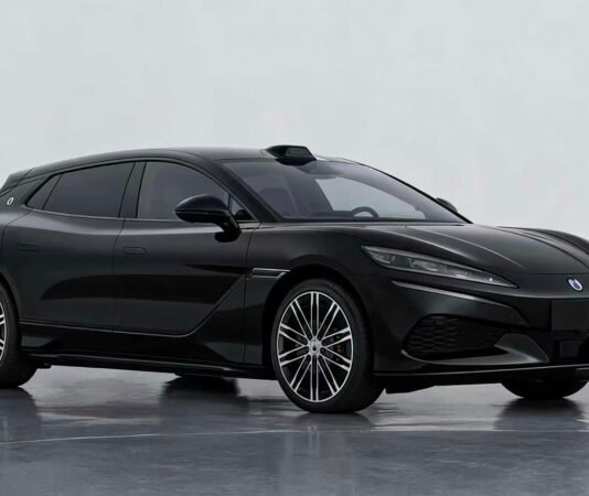 BYD Files Updated Denza Z9 GT: New EV Variant, Bigger Hybrid Battery, More Power BYD Files Updated Denza Z9 GT