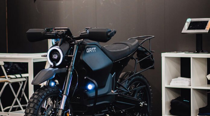 GR1T Raider: Modular Electric Motorcycle for Civilian and Military Use GR1T Raider: Modular Electric Motorcycle