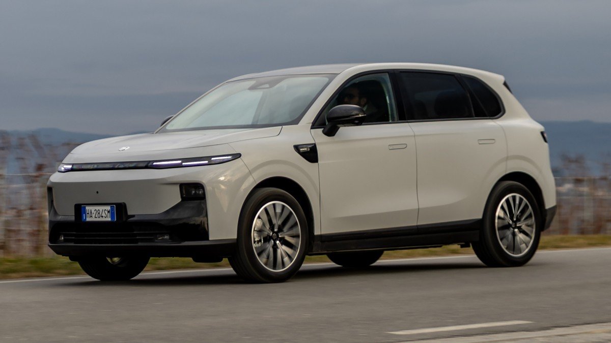 Leapmotor Reveals B03X, B05 EV, and B10 Hybrid at 2026 Brussels Auto Show