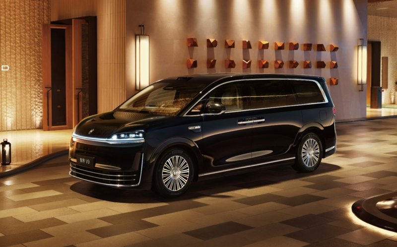 Luxeed V9 MPV