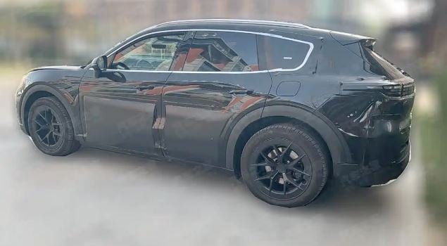 Porsche Cayenne Electric Debuts in 2026 With Up to 1,156 HP