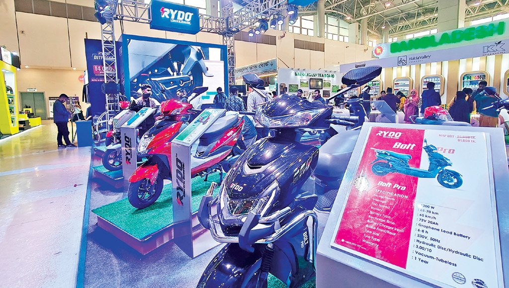 RFL Debuts RYDO Electric Scooters at Dhaka Trade Fair