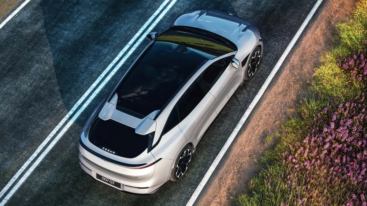 Zeekr 7GT Sets Europe’s Fastest EV Charging With 480 kW and 13 Minute Stops