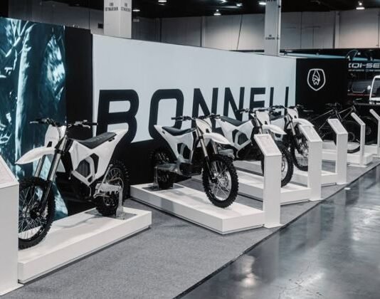 Bonnell Unveils 805 and 902 Electric Dirt Bikes at AIMExpo Bonnell Unveils 805 and 902 Electric Dirt Bikes at AIMExpo.