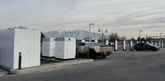 Tesla Opens Second 500 kW V4 Supercharger Station in the US esla Opens Second 500 kW V4 Supercharger Station in the US