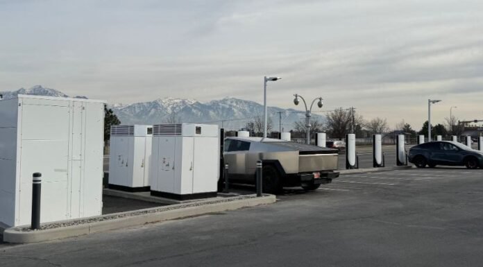 Tesla Opens Second 500 kW V4 Supercharger Station in the US esla Opens Second 500 kW V4 Supercharger Station in the US