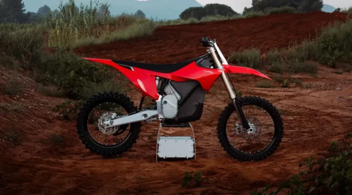 Altis Omega Dirt Bike: 144V, 60 kW, 1,080 Nm Altis Omega Dirt Bike: 144V, 60 kW, 1,080 Nm