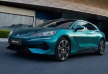 Denza Z9 GT Update Pushes 1,140 HP in a Luxury Electric Wagon Denza Z9 GT Update Pushes 1,140 HP in a Luxury Electric Wagon