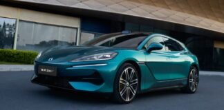 Denza Z9 GT Update Pushes 1,140 HP in a Luxury Electric Wagon Denza Z9 GT Update Pushes 1,140 HP in a Luxury Electric Wagon