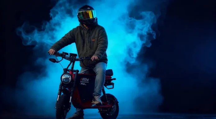 Emove RoadRunner Pro V2 Specs, Range, Price, Top Speed Emove RoadRunner Pro V2 Specs, Range, Price, Top Speed