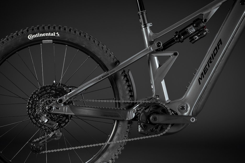 MERIDA ETMO: Affordable Bosch e-MTB With 800 Wh Option MERIDA ETMO: Affordable Bosch e-MTB With 800 Wh Option