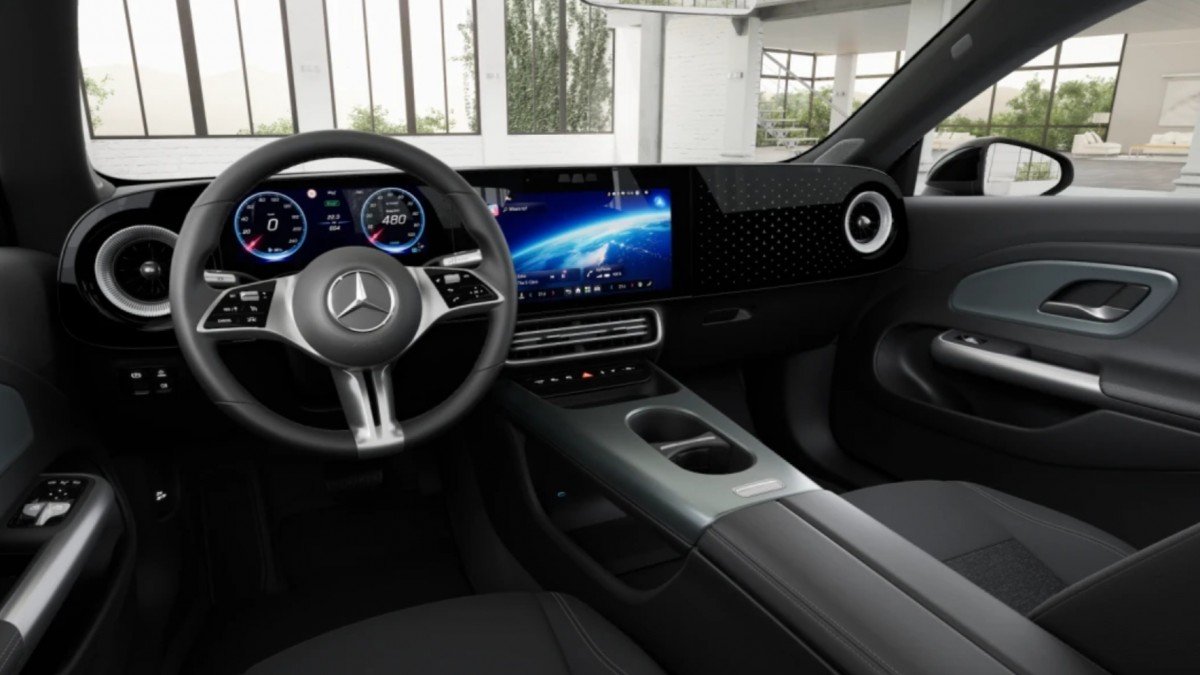 Mercedes-Benz CLA 250: 71 kWh Battery, 418-Mile Range