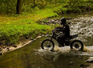 Ukrainian WolfStorm Electric Motorcycle Built for Military Use Ukrainian WolfStorm Electric Motorcycle Built for Military Use