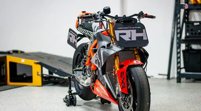 Lightfighter Takes Electric Motorcycles to MotoAmerica Racing Lightfighter Takes Electric Motorcycles to MotoAmerica Racing