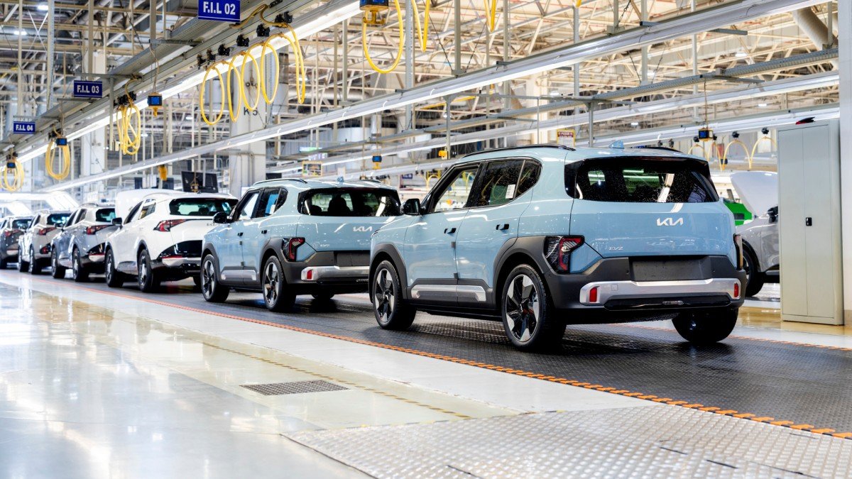 Kia EV2 Production Starts in Europe with 281 Mile Range Kia EV2 Production Starts in Europe with 281 Mile Range