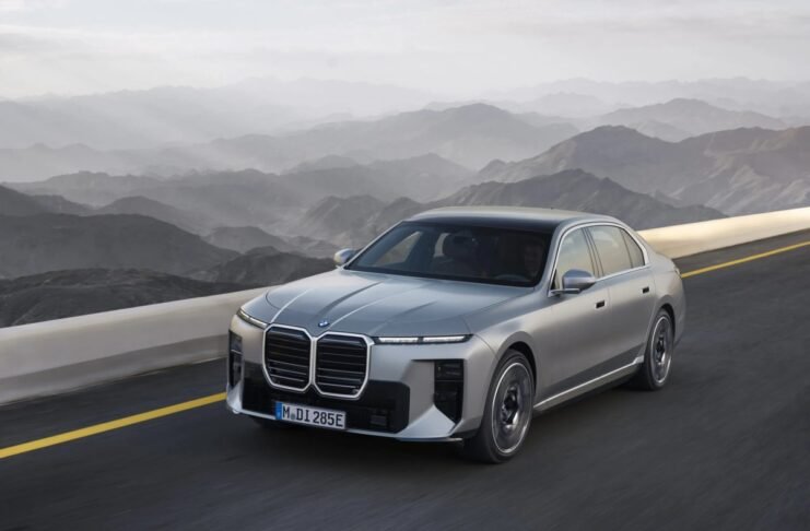 2027 BMW 7 Series and i7 Get Neue Klasse Tech, 680 HP, and 350+ Mile Range — Here's What's New