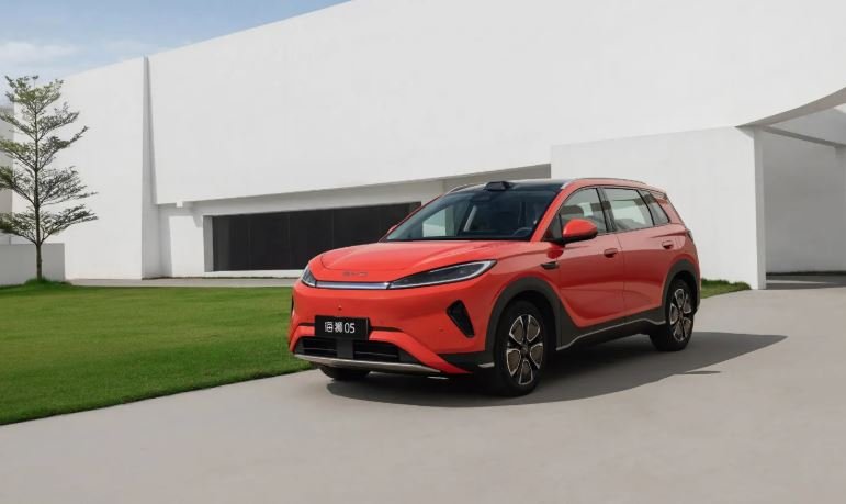BYD Sealion 05 2026: 5-Minute Flash Charging, 1,308-Mile Range, and Prices Starting at $14,360
