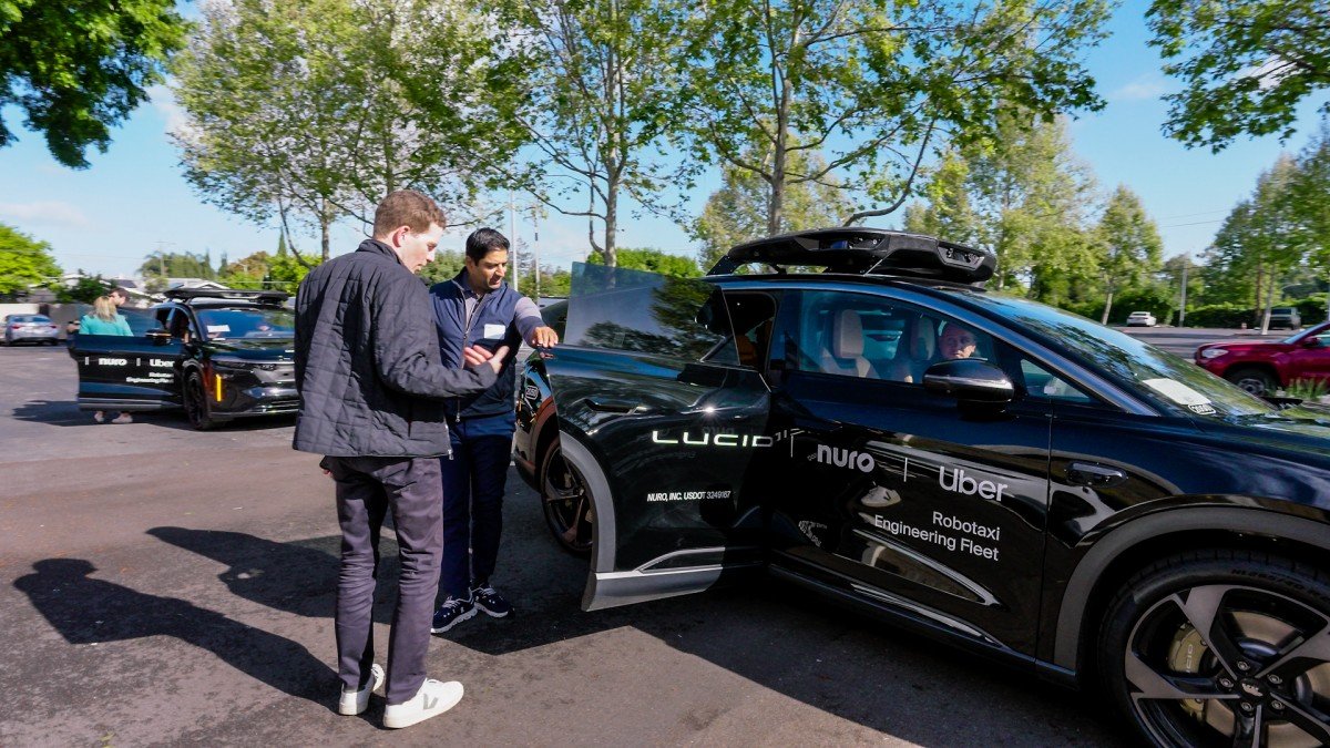 Uber's Self-Driving Lucid Gravity Robotaxi Is Now Carrying Real Passengers in San Francisco