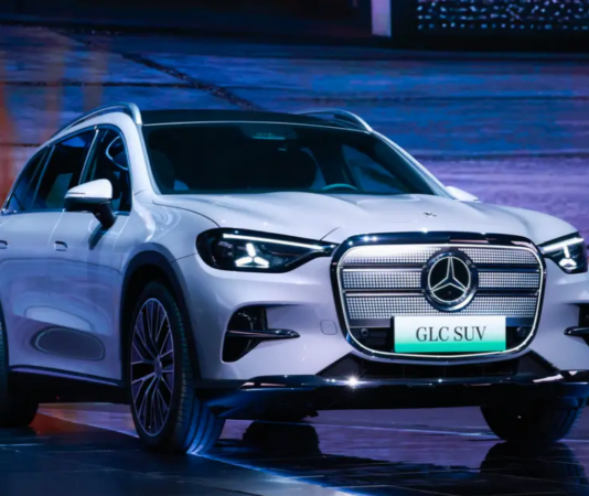 Mercedes-Benz GLC L EV Debuts at Beijing 2026: 800V Fast Charging, 700km Range, and a 39-Inch Screen Mercedes-Benz GLC L EV Debuts at Beijing 2026: 800V Fast Charging, 700km Range, and a 39-Inch Screen