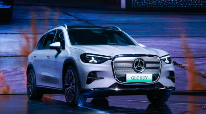 Mercedes-Benz GLC L EV Debuts at Beijing 2026: 800V Fast Charging, 700km Range, and a 39-Inch Screen Mercedes-Benz GLC L EV Debuts at Beijing 2026: 800V Fast Charging, 700km Range, and a 39-Inch Screen