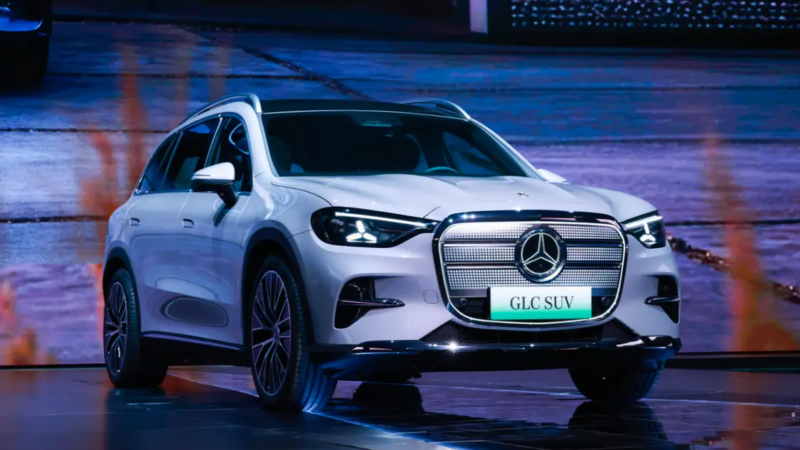 Mercedes-Benz GLC L EV Debuts at Beijing 2026: 800V Fast Charging, 700km Range, and a 39-Inch Screen