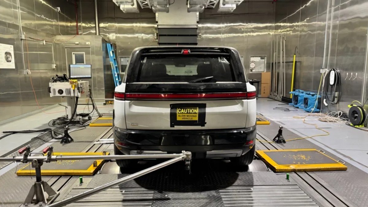 Rivian R2 EPA Ratings Leaked: 335-Mile Range, 144 MPGe — and It Beats the Tesla Model Y Rivian R2 EPA Ratings Leaked: 335-Mile Range, 144 MPGe — and It Beats the Tesla Model Y