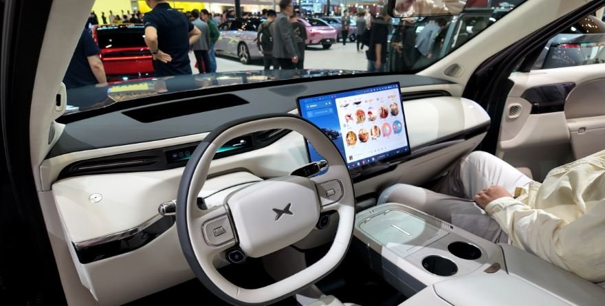 XPeng GX Debuts at Beijing Auto Show: 985-Mile Range, $58K Price Tag