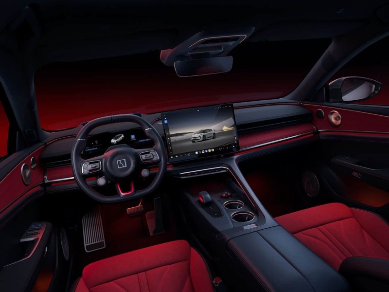 Zeekr 001 Five-Year Anniversary Edition Launched at 365,000 Yuan: KW Suspension, Brembo Brakes, and 6C Charging