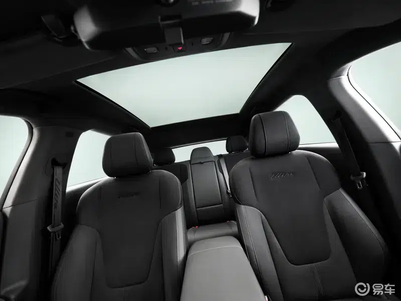 Leapmotor B05 Ultra Arrives at Dealers: 241 hp, Sporty Interior, and Pricing Above ¥121,800