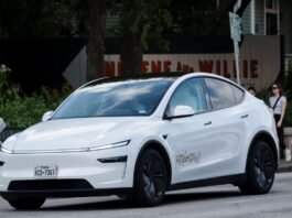 Tesla Robotaxi Expands to Houston and Dallas — What Riders Need to Know