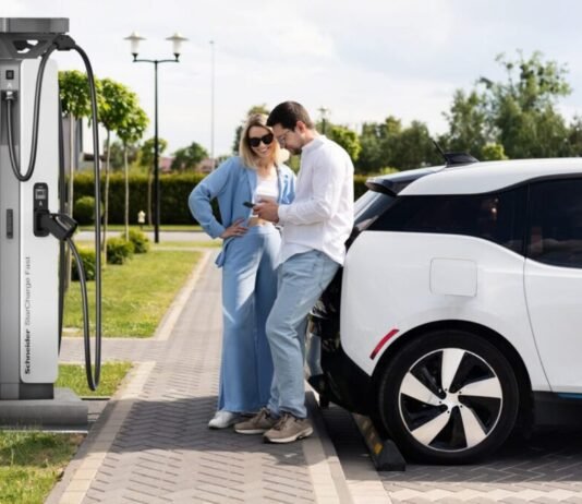 Best Hotels With EV Chargers in the US (By Chain & Route)
