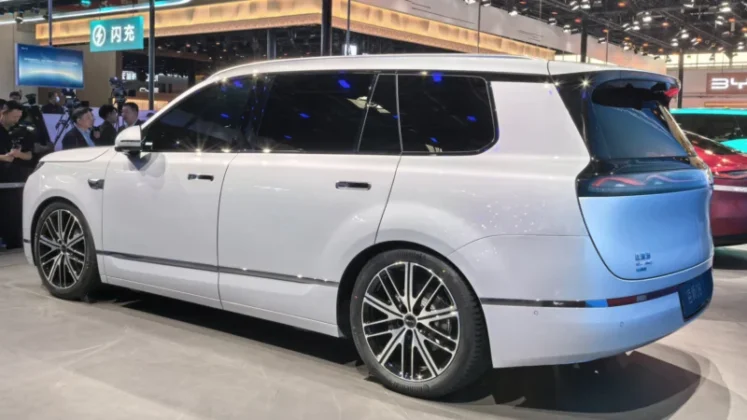 BYD Sealion 08