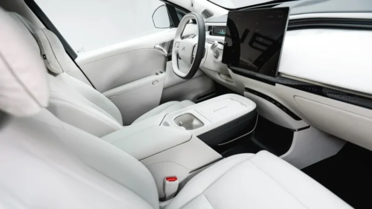 Xpeng G9L