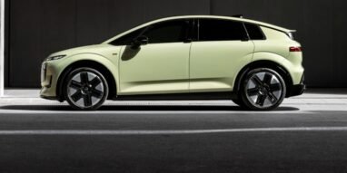 Audi A2 e-tron side
