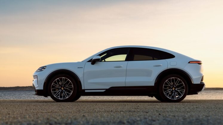 Porsche Cayenne Coupe Electric side