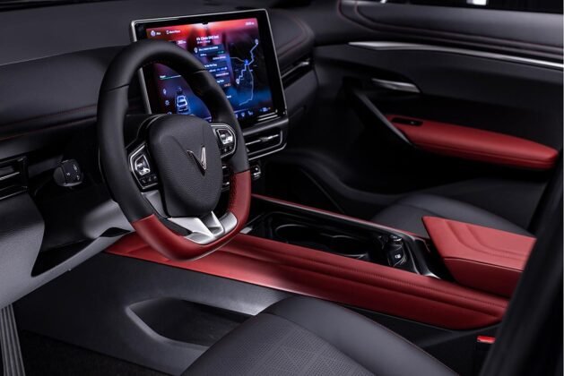 VinFast VF7 inside