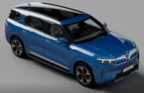 VinFast VF9 roof