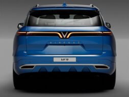 VinFast VF9 rear