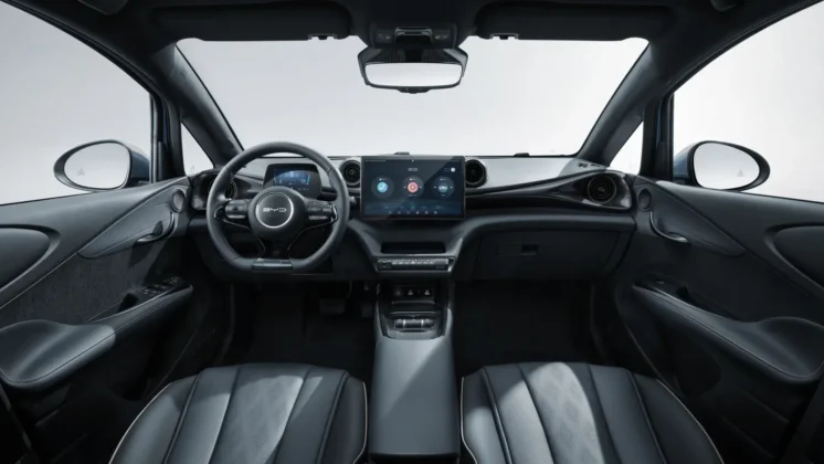 BYD Dolphin G inside