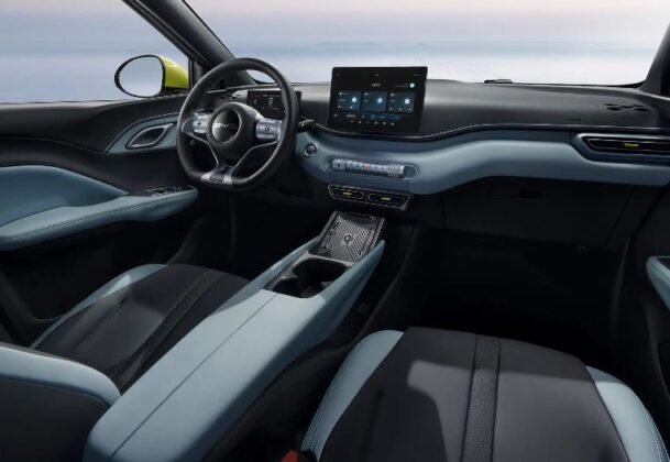 BYD Dolphin Surf Boost inside